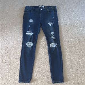 Garage Ripped Jegging